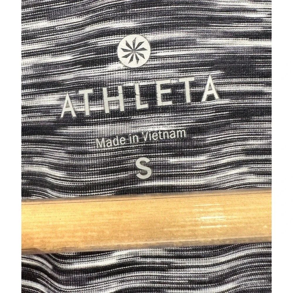 Athleta sleeveless athletic